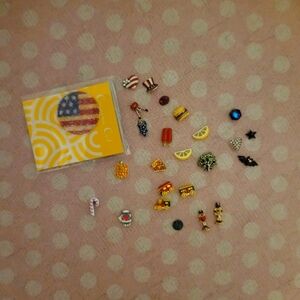 24 Holoday/season Origami Owl Charms